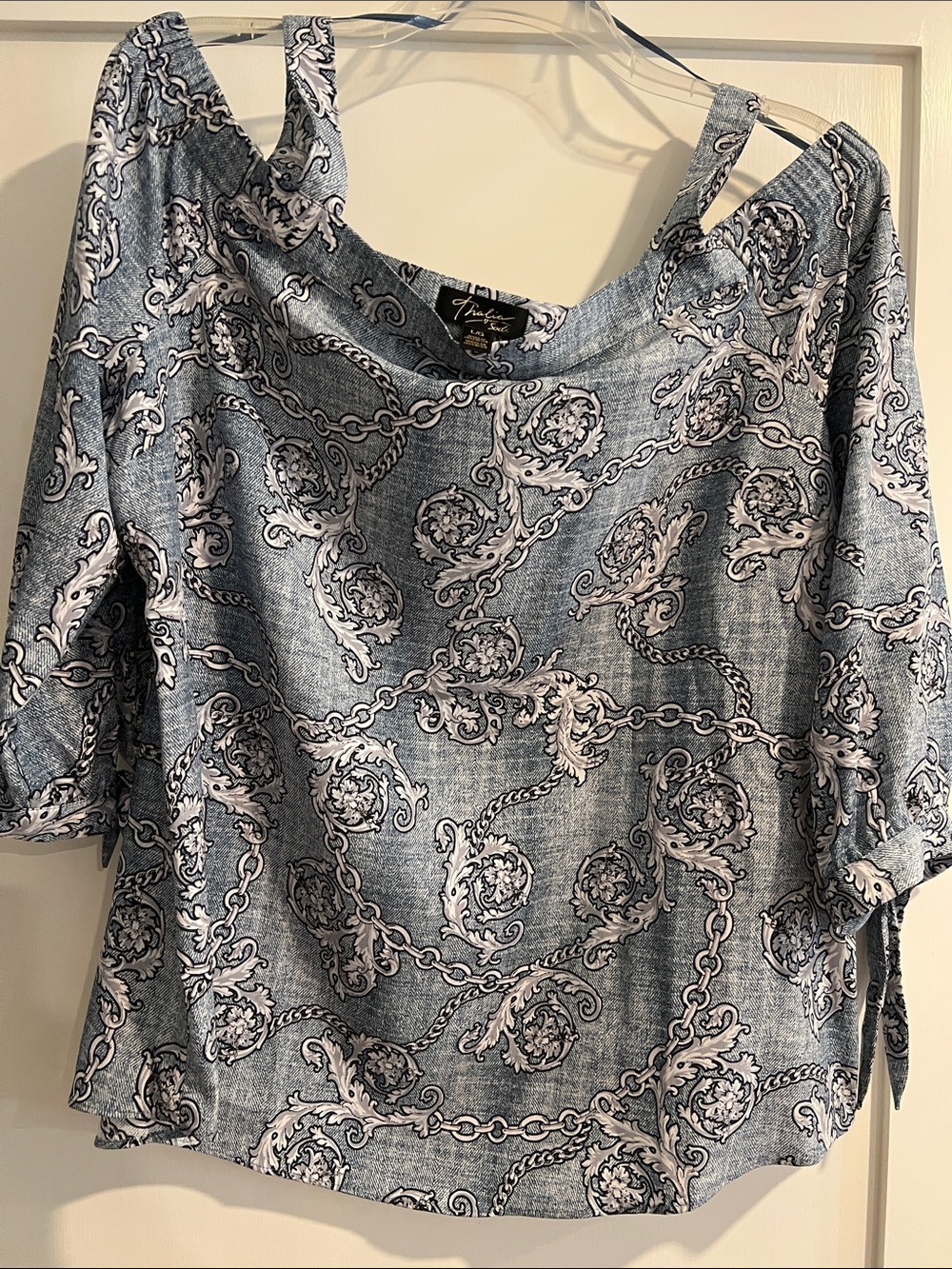 Thalia Sodi Blue and White Paisley-Chain Cold-Shoulder Blouse